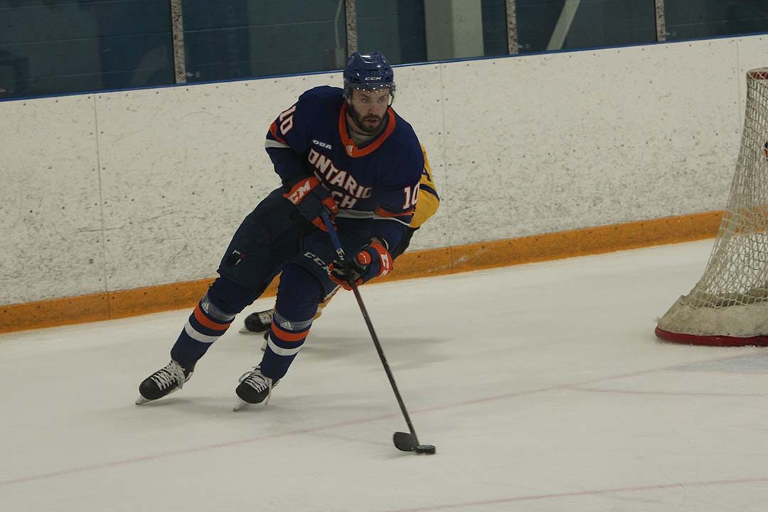 Pierre Luc Lurette taking the puck up the ice. Photo by Kayla Jackson