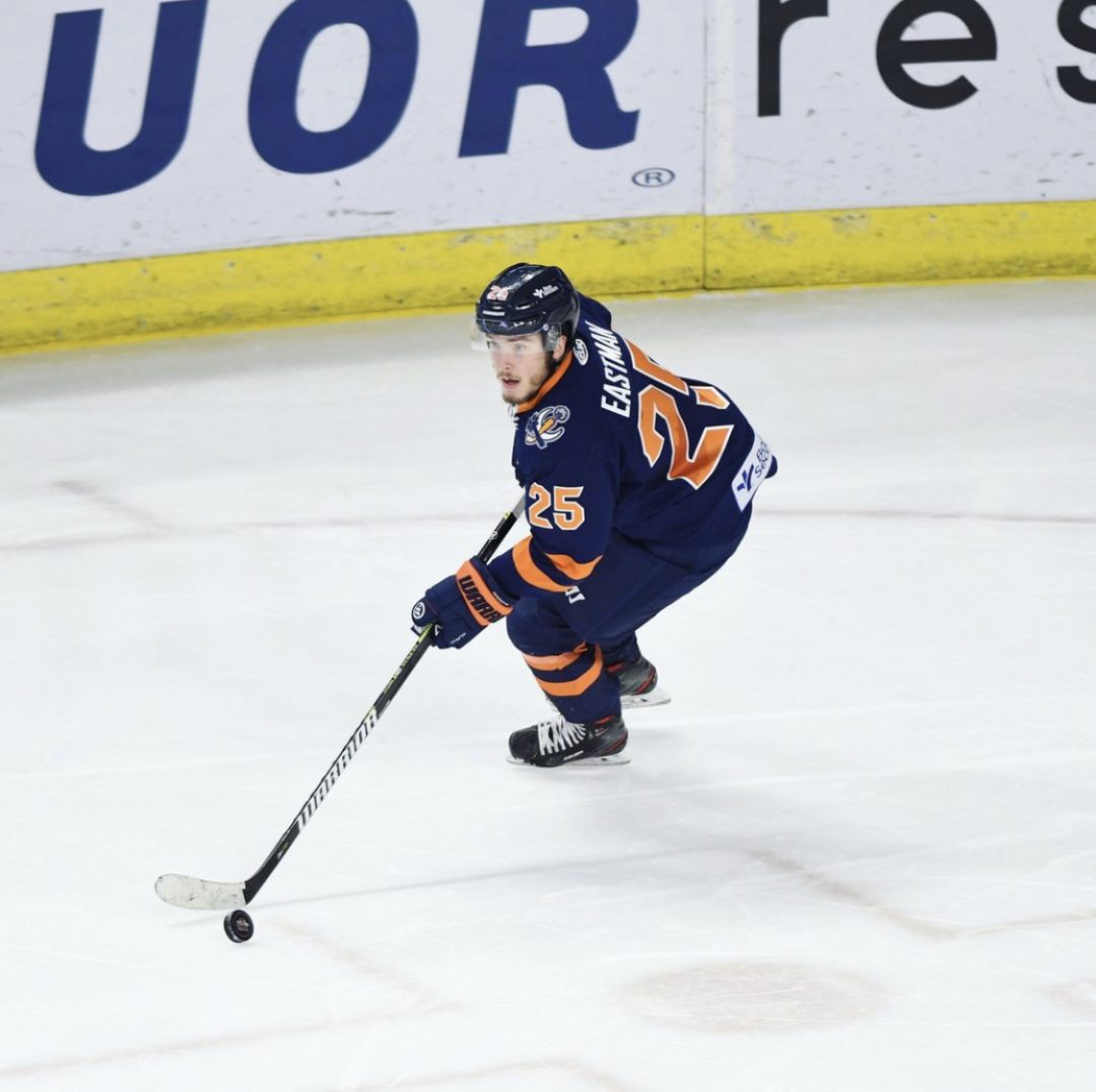 Austin Eastman in game action with the Greenville Swamp Rabbits.