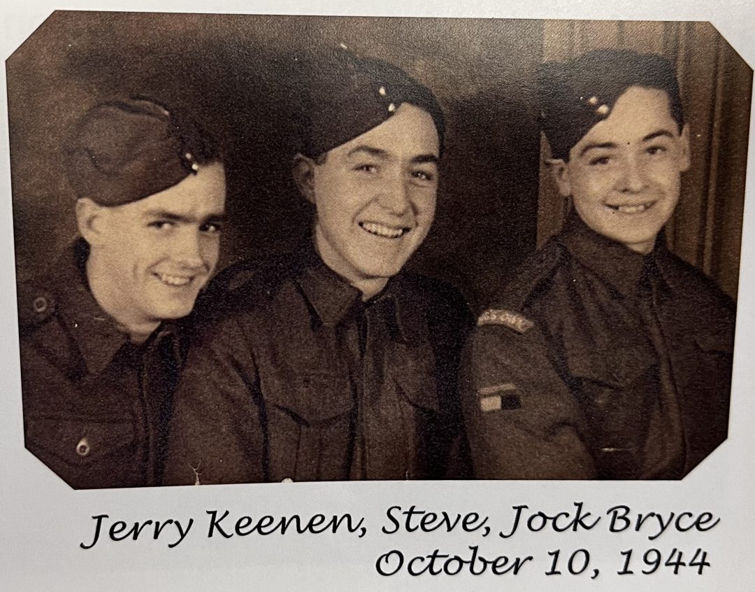 Stephen Cosgrove (centre), while a member of the British Army in the Second World War.