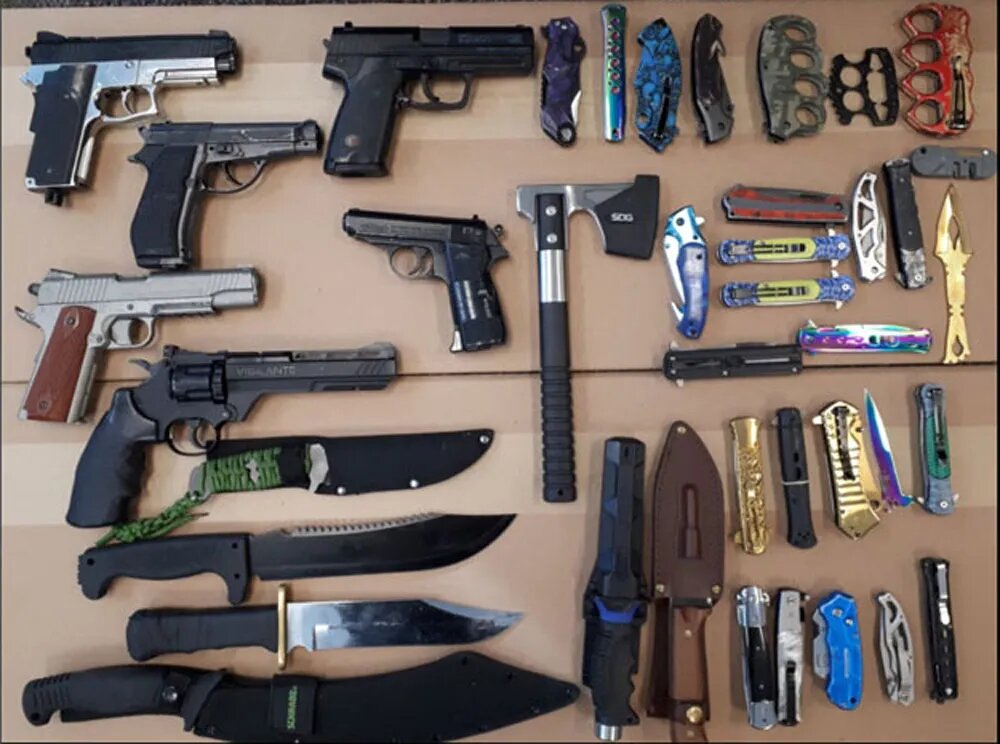 In 2021, investigators seized approximately $90,000 in cash, drugs, including cocaine, fentanyl, methamphetamine, cannabis and heroin, and numerous imitation handguns and weapons in Oshawa.