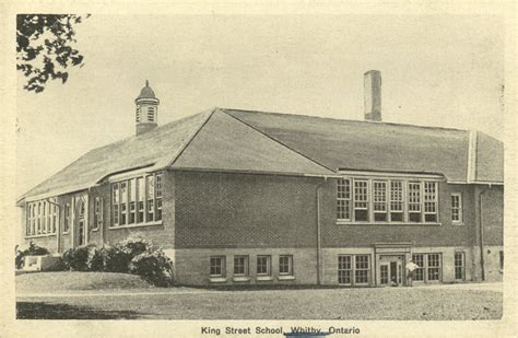 An exterior photo of the King Street Public School, taken in 1921.