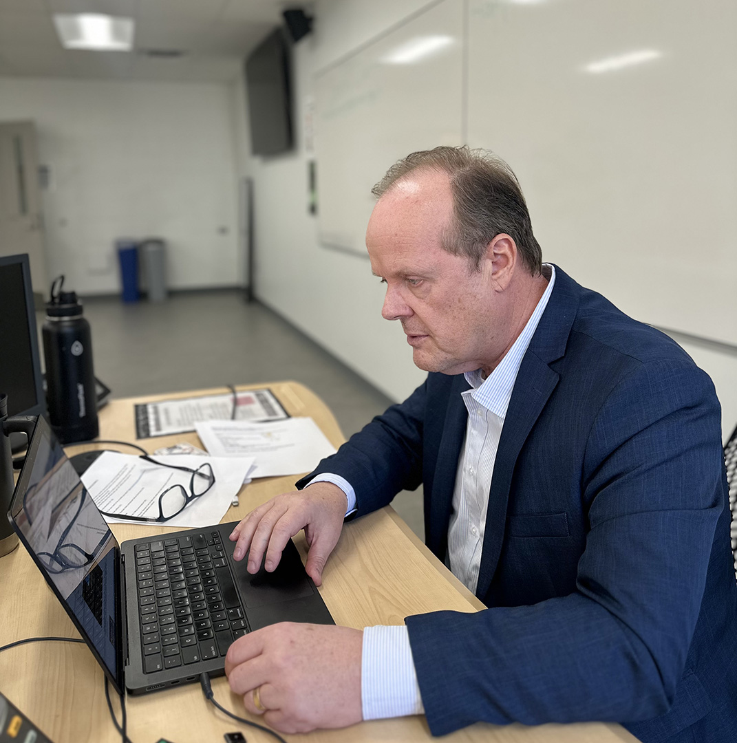 Geoffrey Coulter, a professor in the broadcasting program at Durham College, is a part-time faculty.