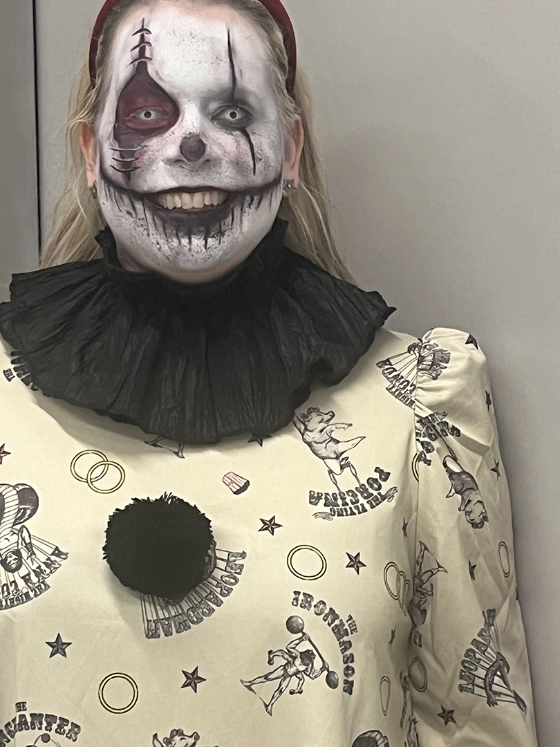 Rachael Authors at DC's October Program Coordinator's Meeting, where she took the prize for best costume.